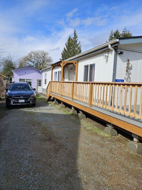 Wrap Around Deck with Ramp image 11